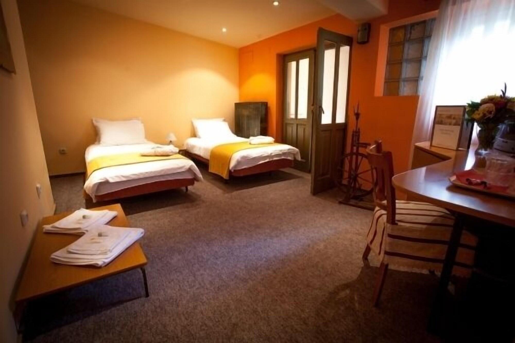 Deja Vu Guesthouse Kaloşvar Dış mekan fotoğraf