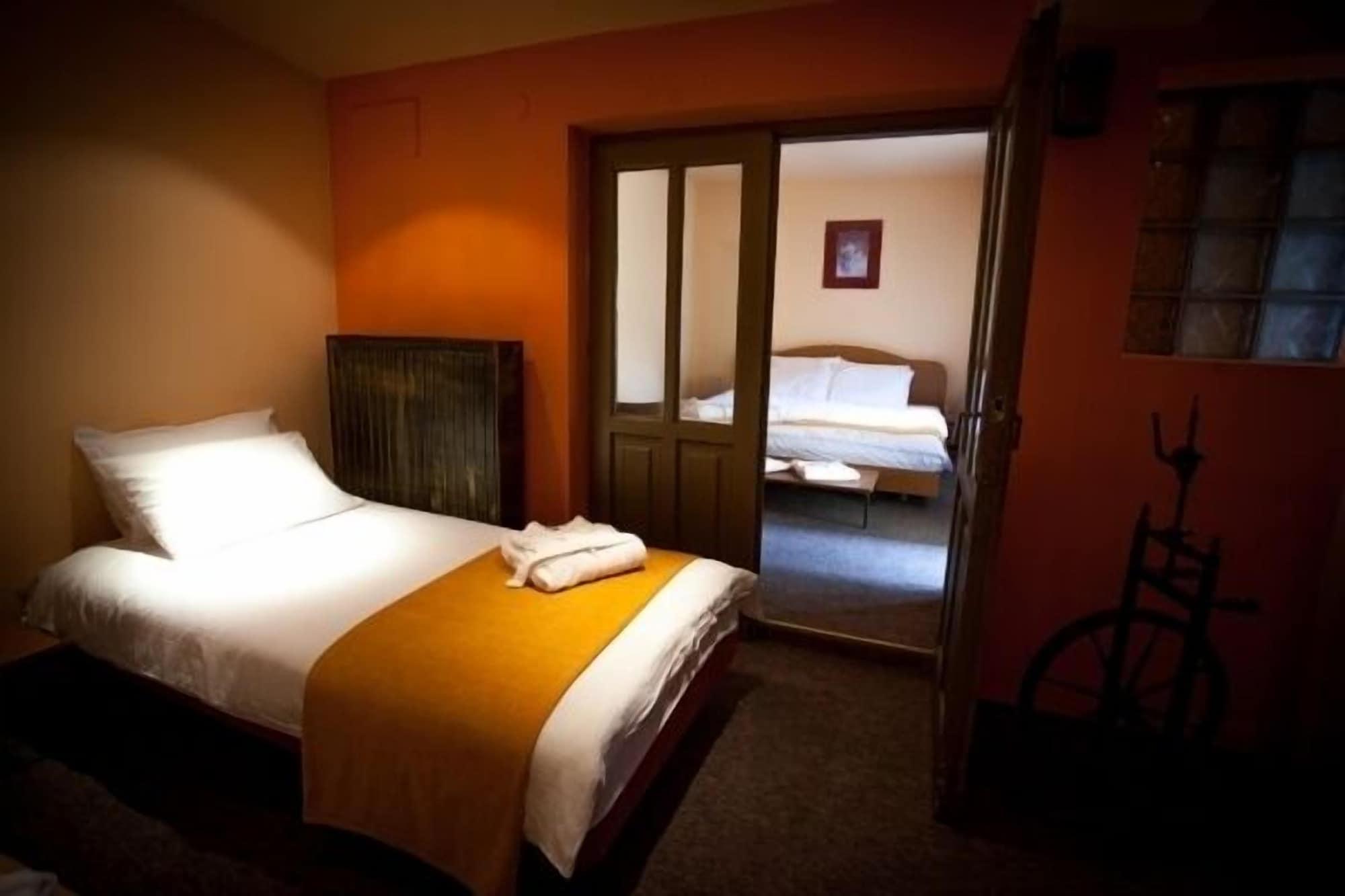Deja Vu Guesthouse Kaloşvar Dış mekan fotoğraf