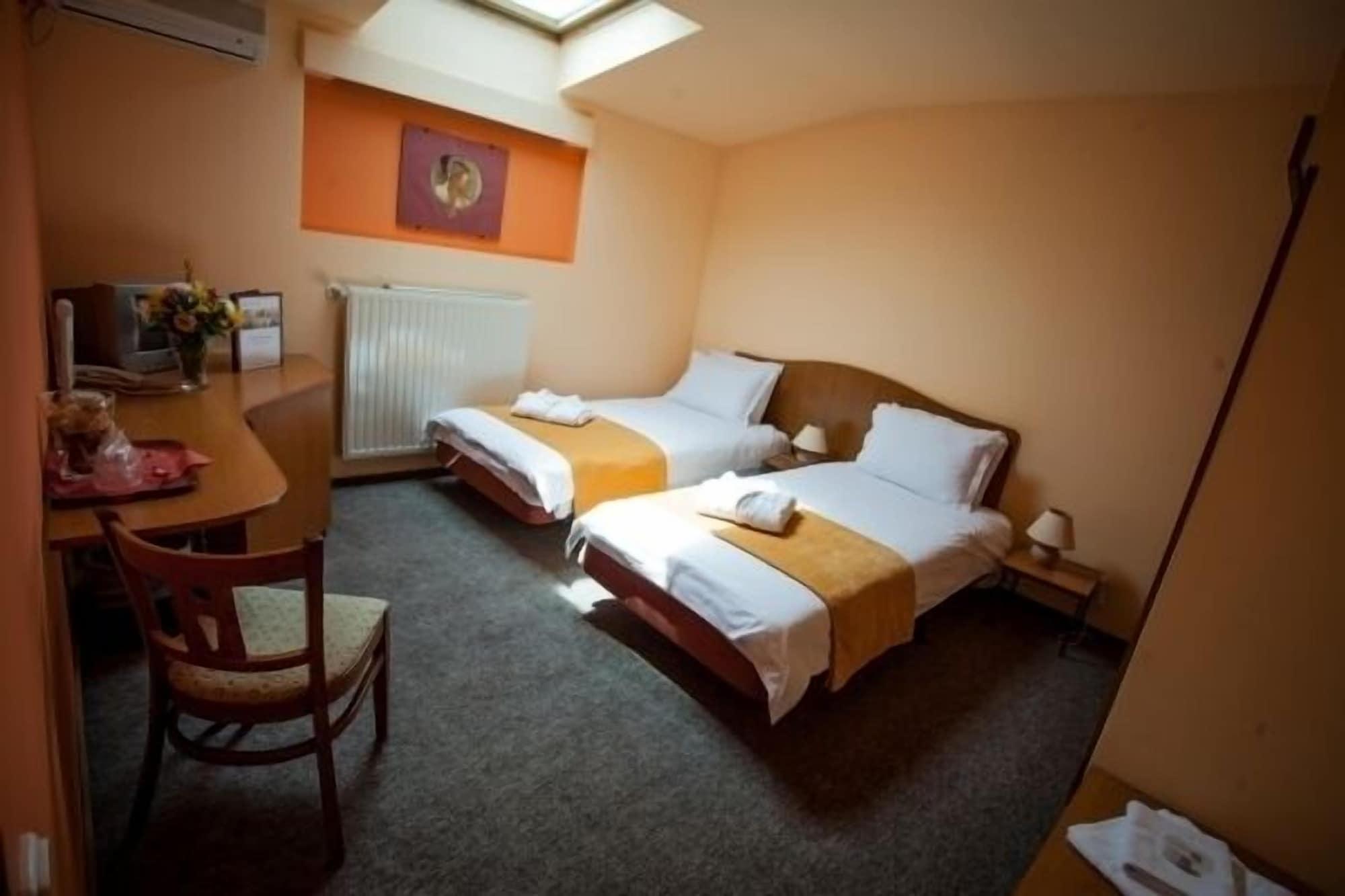 Deja Vu Guesthouse Kaloşvar Dış mekan fotoğraf