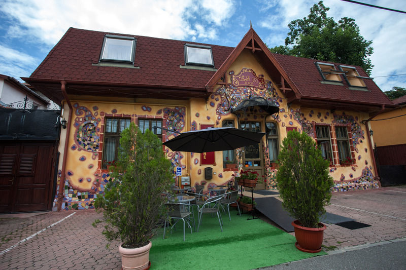 Deja Vu Guesthouse Kaloşvar Dış mekan fotoğraf