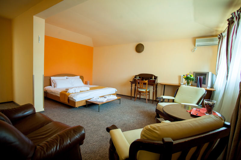 Deja Vu Guesthouse Kaloşvar Dış mekan fotoğraf